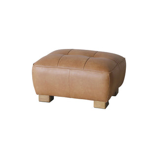 あると便利なスツール。来客時は1掛けソファとしても使えます。