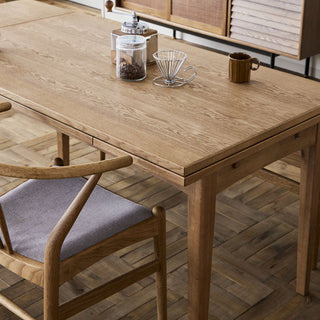 天板を引き出すことで、3サイズに変化。