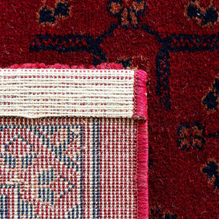 滑り止め加工はされていませんが、厚みがあり動きにくいです。