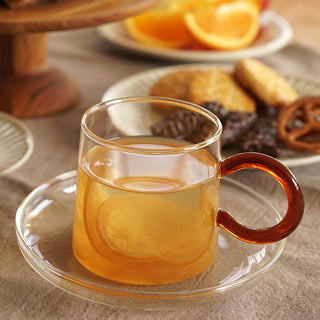 毎日の中で「いいな」と思える、日常を彩るためのガラスウェアです。