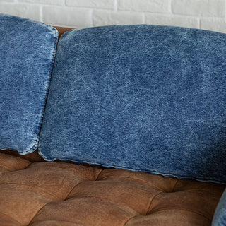 デニムの背クッション。
