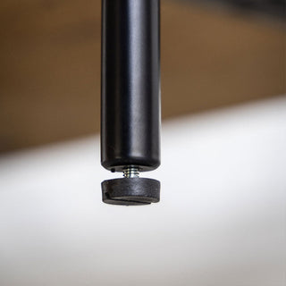 がたつきを調整する、アジャスター付き。