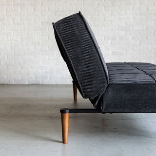 3段階のリクライニングが可能です◎