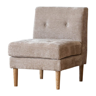 リビングでもダイニングでも使用できるカジュアルなソファ