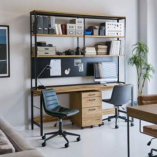 丸みのあるフォルムでシンプルなデザイン。