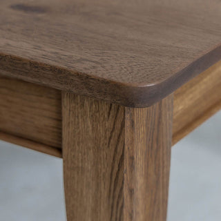 天板の角は丸く仕上げています。