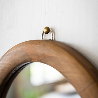 ※壁掛け用ネジは付属していません。