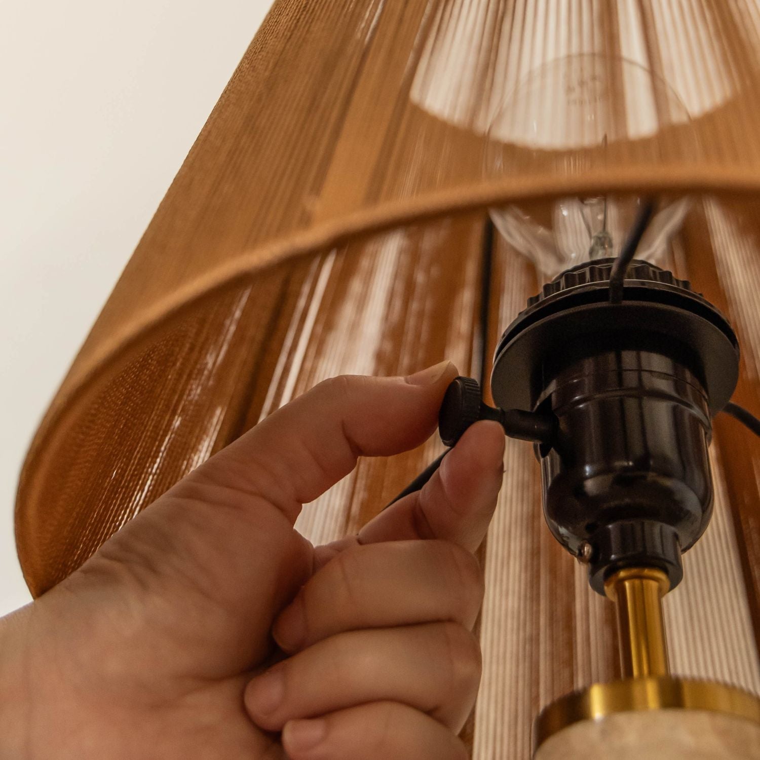 ヌオラ テーブルランプ – CRASH GATE公式通販サイト