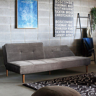 一緒に座っている人を気にせず、それぞれの心地良い角度でリラックスできます。