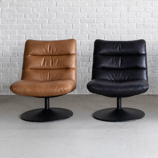 左：リサイクルレザーキャメル　右：リサイクルレザーブラック