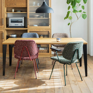 アボックチェアにポップなカラーリングのシリーズが追加。