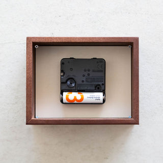 単三電池が１本付属します。