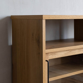 本体に背面化粧を施しているので、間仕切りとして使用できレイアウトの自由度が高い。