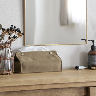 ユーズド感ある風合いとスモーキーな色合いが程よくインテリアに馴染みます。