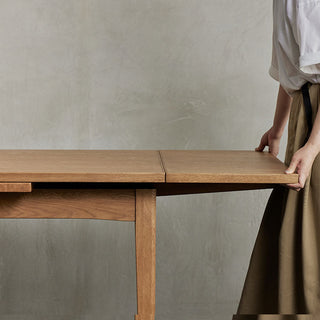 引き出した天板はフラットな状態でご利用頂けます。