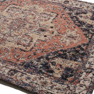 ご家庭での洗濯はできません。クリーニング店にご相談ください。