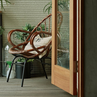 ゆったりと流れる時間や音、読書のひと時に。