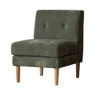 リビングでもダイニングでも使用できるカジュアルなソファ