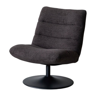 シンプルでモダンな印象の1人掛けソファです。