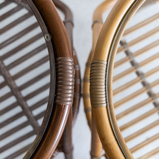 左ブラウン　右：ナチュラル