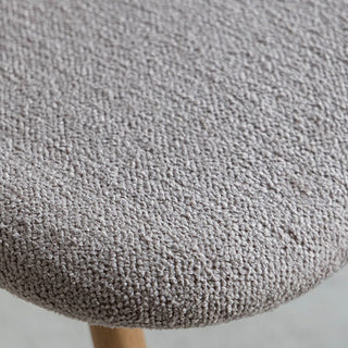 肌触りの良いファブリック生地を使用