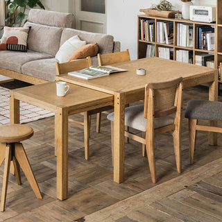 サブ天板を引き出して好きな幅に伸長できる仕様になっています。